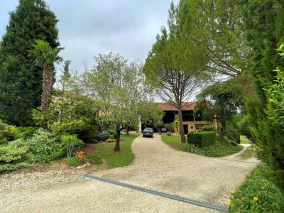 For sale House CASTERA-VERDUZAN Gers