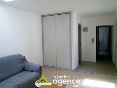 Location Appartement MEHUN-SUR-YEVRE 18500