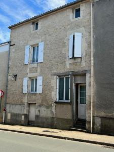 Vente Maison 4 pices SAINTE-HERMINE 85210