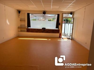 For rent Commerce SEYSSINET-PARISET  38