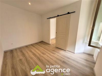 photo For rent Apartment MONTLUCON 03