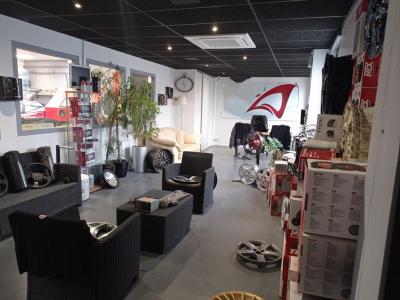 Vente Local commercial VAUX-LE-PENIL 77000