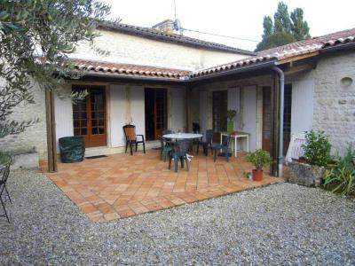 For rent House BOURG-CHARENTE  16