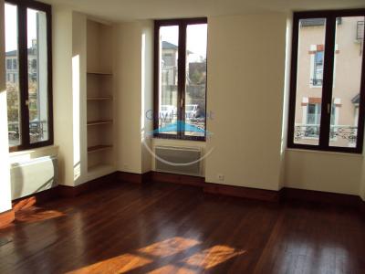 Location Appartement MONETEAU 