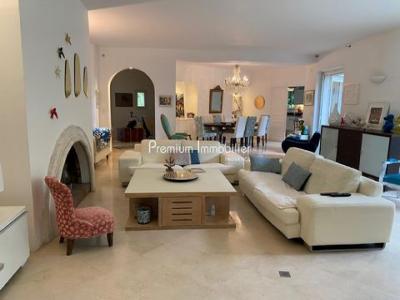 photo Rent for holidays House BEAURECUEIL 13