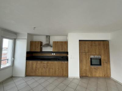 For rent Apartment REZE 