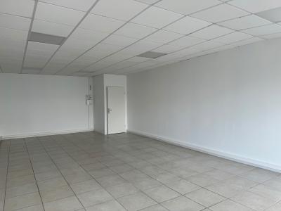 Location Local commercial BAIE-MAHAULT 97122