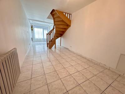 photo For rent House REZE 44