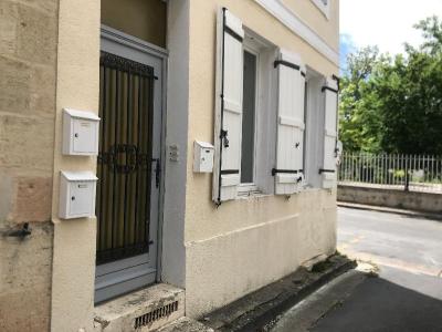 Location Appartement PAUILLAC  33