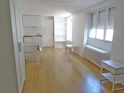 For rent Apartment SAULIEU 