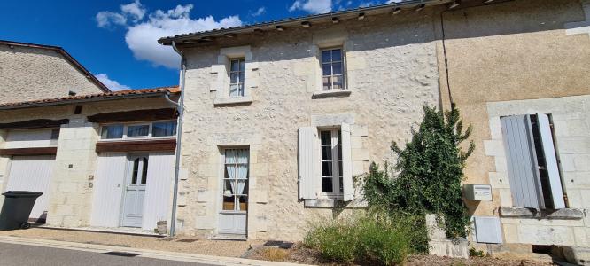 For sale House BONNES Charente 16