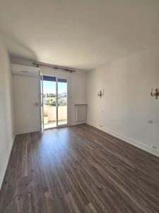 For rent Apartment NARBONNE 