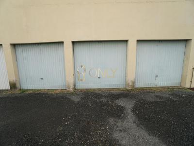 For sale Parking TREVOUX  01