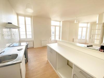 Location Appartement LAVAL  53