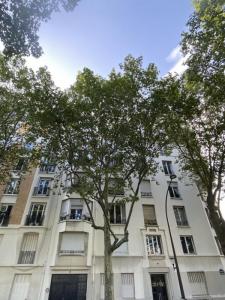 photo For rent Apartment PARIS-17EME-ARRONDISSEMENT 75