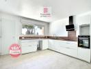 For sale Apartment Fare-les-oliviers  13580 90 m2 4 rooms