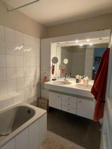 photo For rent Apartment LYON-5EME-ARRONDISSEMENT 69