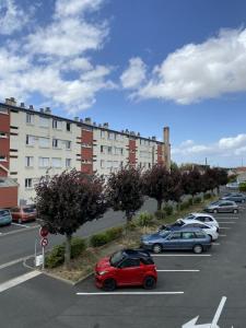 photo For rent Apartment ISSOUDUN 36