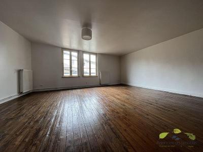 For rent Apartment SAINT-LEONARD-DE-NOBLAT 