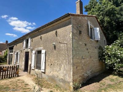 Vente Maison 8 pices AIGRE 16140