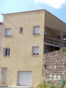 For rent House ARLES-SUR-TECH  66