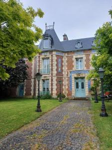 photo For sale Prestigious house SAINT-JUST-EN-CHAUSSEE 60