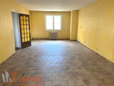 Vente Immeuble CHAZELLES-SUR-LYON 42140