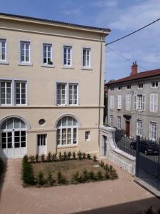 For rent Apartment BOURG-EN-BRESSE  01