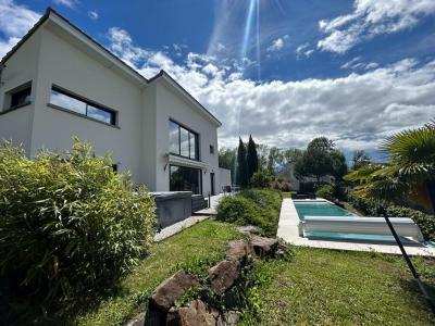 Vente Maison 5 pices ROCHE-NOIRE 63800