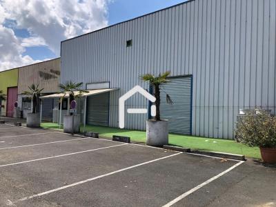 Location Local commercial PERIGUEUX 24000