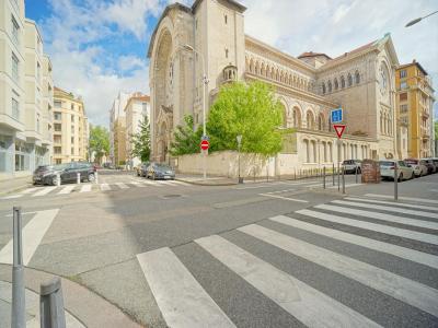 For sale Apartment LYON-6EME-ARRONDISSEMENT  69