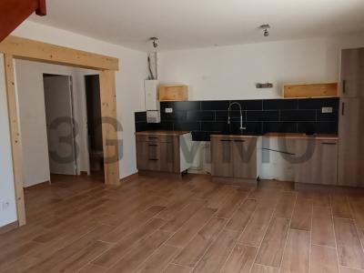 photo For rent House SAINT-MARTIN-DU-MONT 01