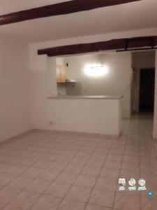 Location Appartement FARLEDE  83