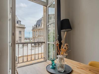 Vente Appartement 5 pices BORDEAUX 33000