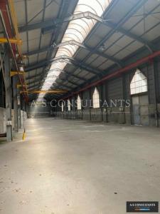 photo For rent Commerce SAINT-JEAN-DE-MAURIENNE 73