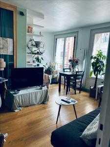 photo For rent Apartment PARIS-17EME-ARRONDISSEMENT 75