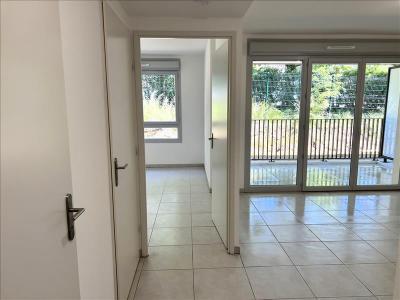 photo For rent Apartment COGOLIN 83