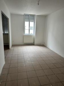 photo For rent Apartment COMMENTRY 03