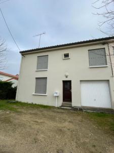 For sale House RICHELIEU  37