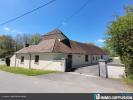 House  DANS UN HAMEAU.