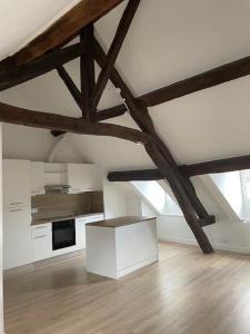 photo For rent Apartment SENLIS 60