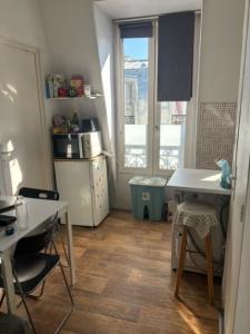 photo For rent Apartment PARIS-11EME-ARRONDISSEMENT 75