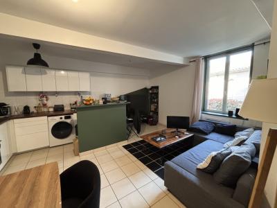 Location Appartement FONTAINES-SAINT-MARTIN  69