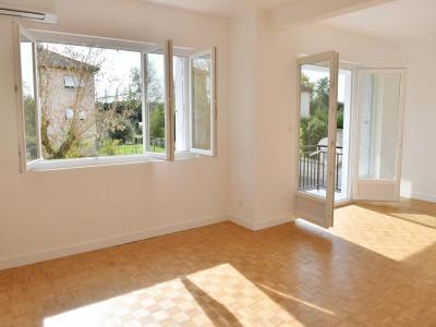 photo For rent Apartment SAINT-CAPRAISE-DE-LALINDE 24