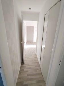 Location Appartement SAINT-JULIEN-LES-VILLAS 