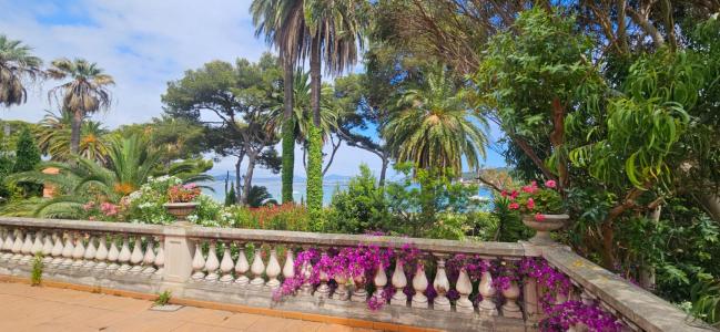 photo For sale Prestigious house SEYNE-SUR-MER 83