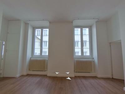 photo For rent Apartment LYON-6EME-ARRONDISSEMENT 69