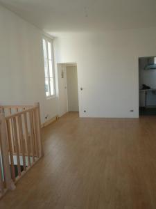 photo For rent Apartment BORDEAUX 33