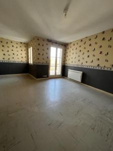 Location Appartement VILLENEUVE-L'ARCHEVEQUE  89