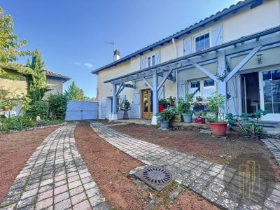 For sale House SALLES-ARBUISSONNAS-EN-BEAUJOLAI  69